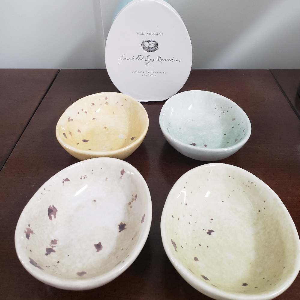 Williams Sonoma Easter Speckled Egg Bowls
